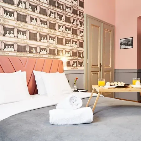 Househost Iii: Podbrzezie Street Apartment Krakow