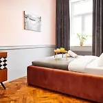 Househost Iii: Podbrzezie Street Διαμέρισμα Krasków