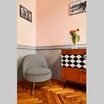 Househost Iii: Podbrzezie Street